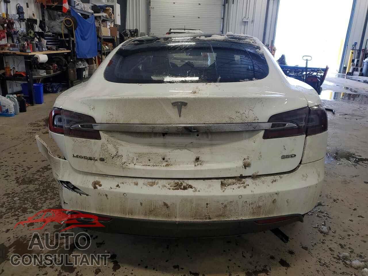 TESLA MODEL S 2015 - 5YJSA1E21FF109390