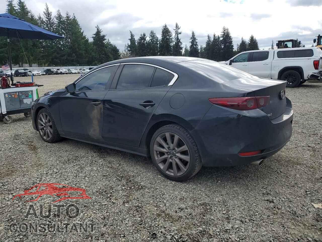 MAZDA 3 2021 - JM1BPABL7M1330414