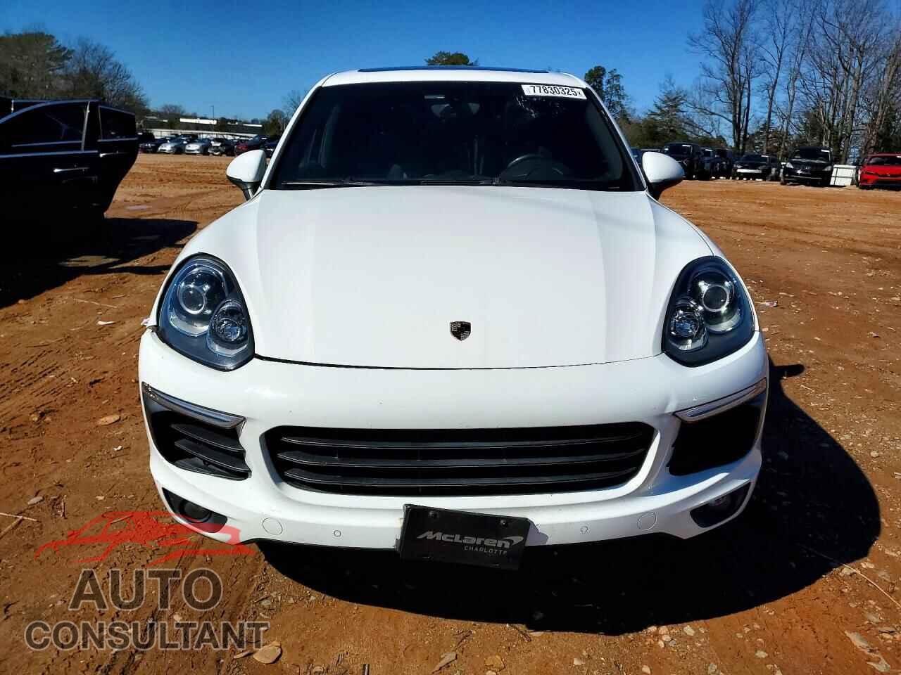 PORSCHE CAYENNE 2016 - WP1AA2A22GKA14668
