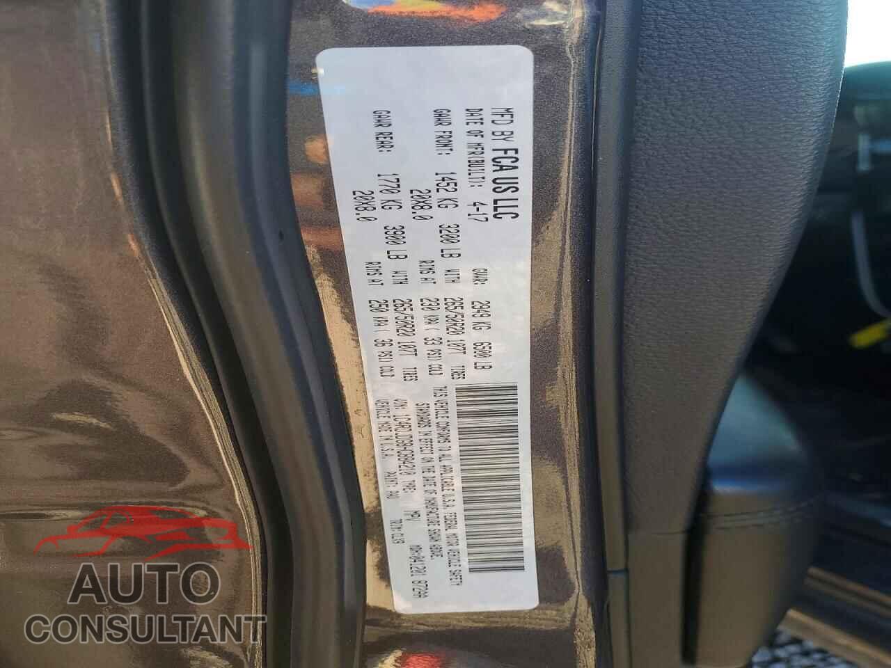 DODGE DURANGO 2017 - 1C4RDJDG8HC884210