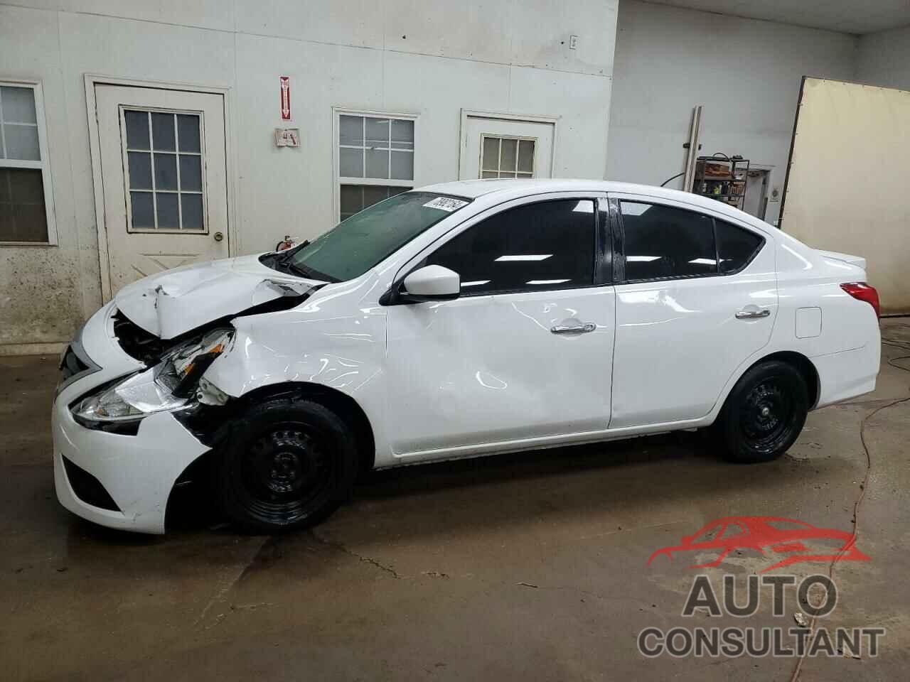 NISSAN VERSA 2018 - 3N1CN7AP8JL839677