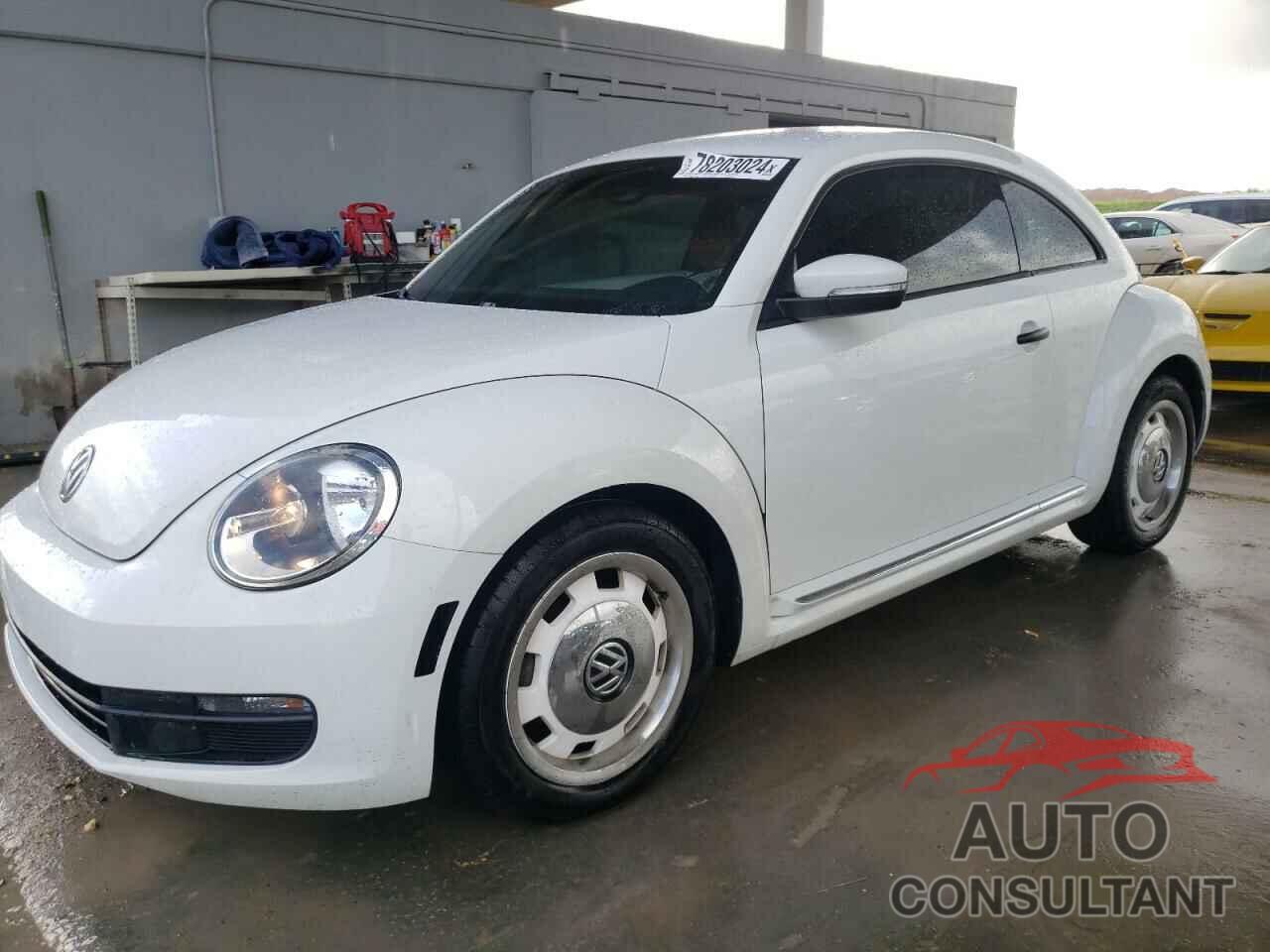 VOLKSWAGEN BEETLE 2015 - 3VWF17AT6FM611114
