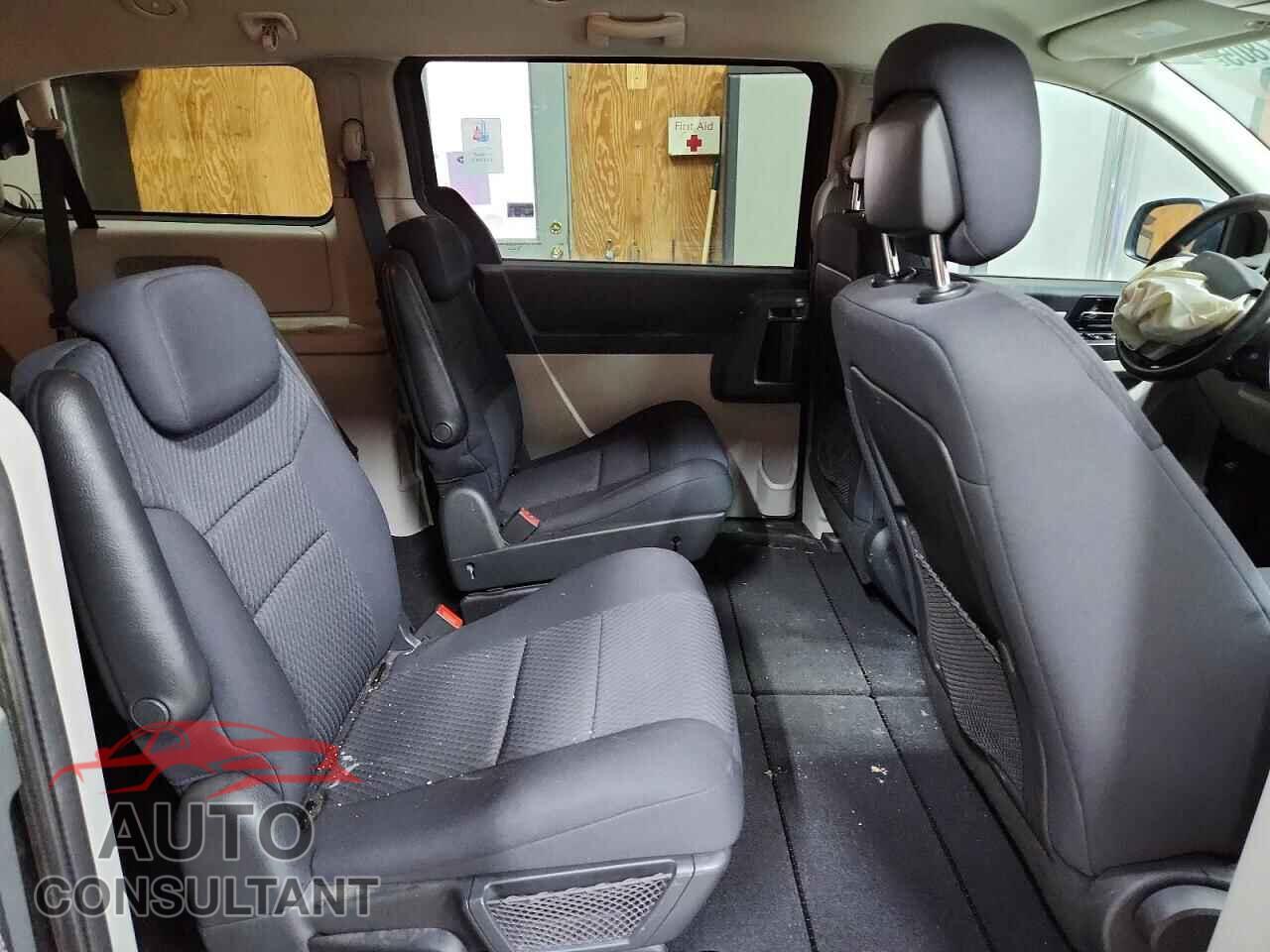 DODGE CARAVAN 2010 - 2D4RN4DE5AR335173