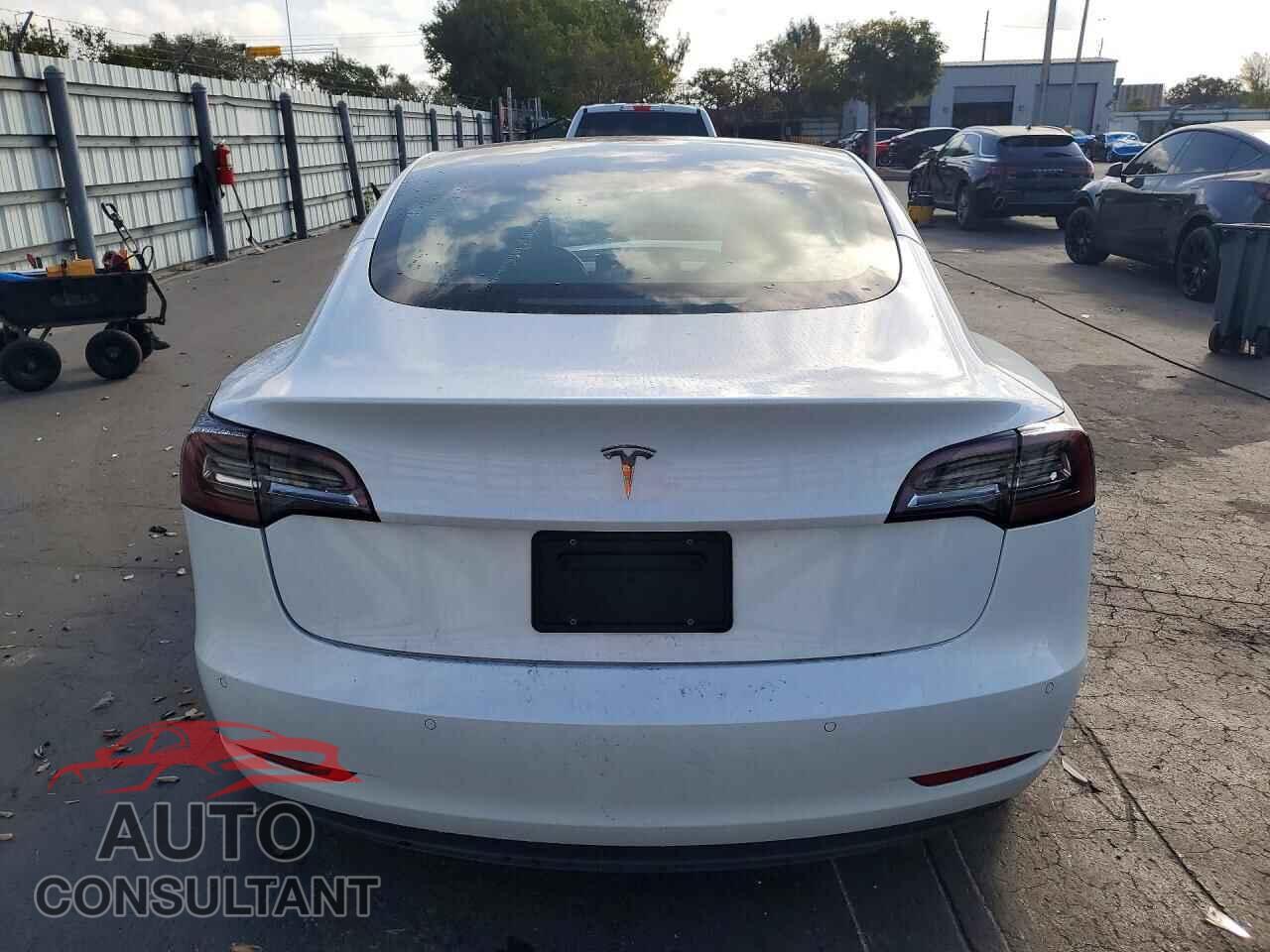 TESLA MODEL 3 2021 - 5YJ3E1EA9MF854725