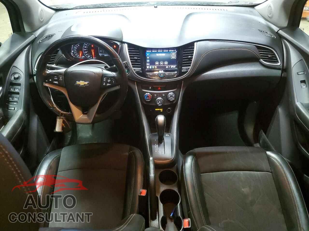 CHEVROLET TRAX 2021 - KL7CJLSB5MB320254