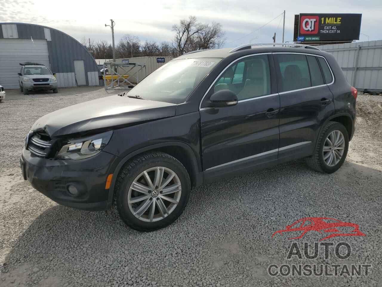 VOLKSWAGEN TIGUAN 2016 - WVGBV7AX3GW581172