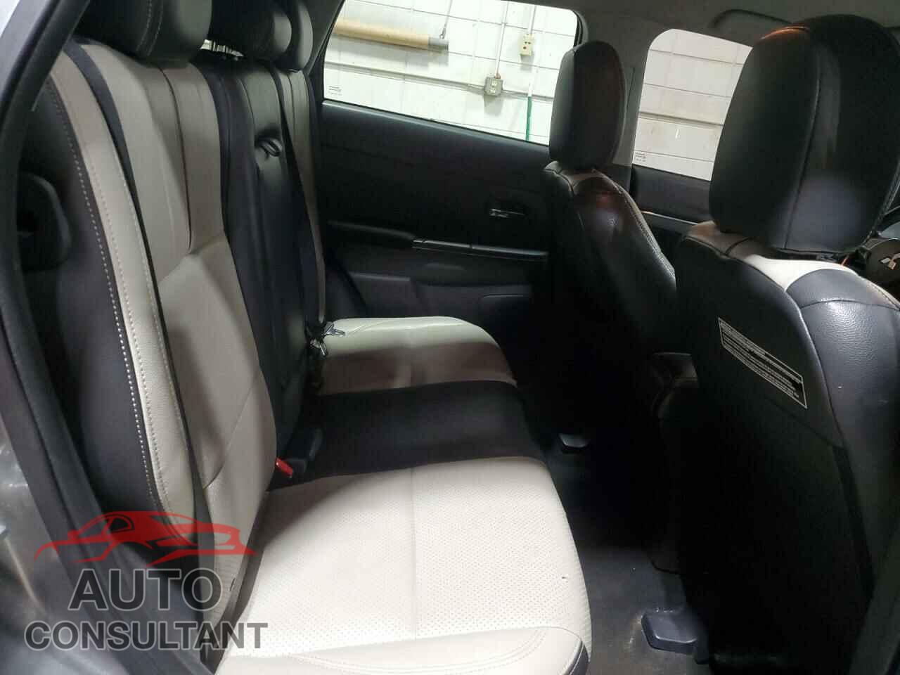 MITSUBISHI OUTLANDER 2013 - 4A4AR5AUXDE021349