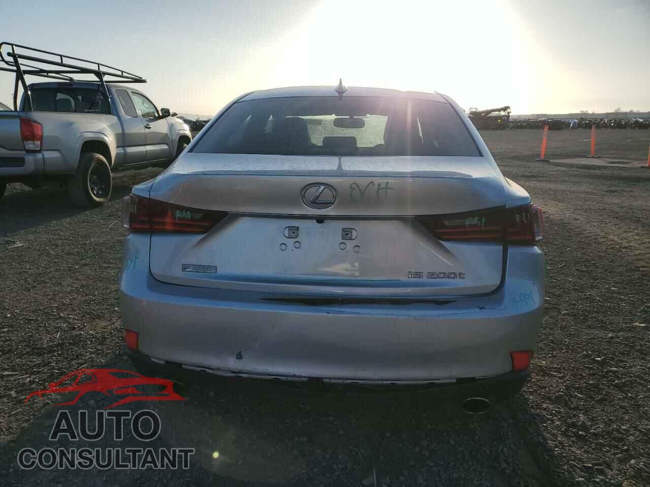 LEXUS IS 2016 - JTHBA1D22G5012413