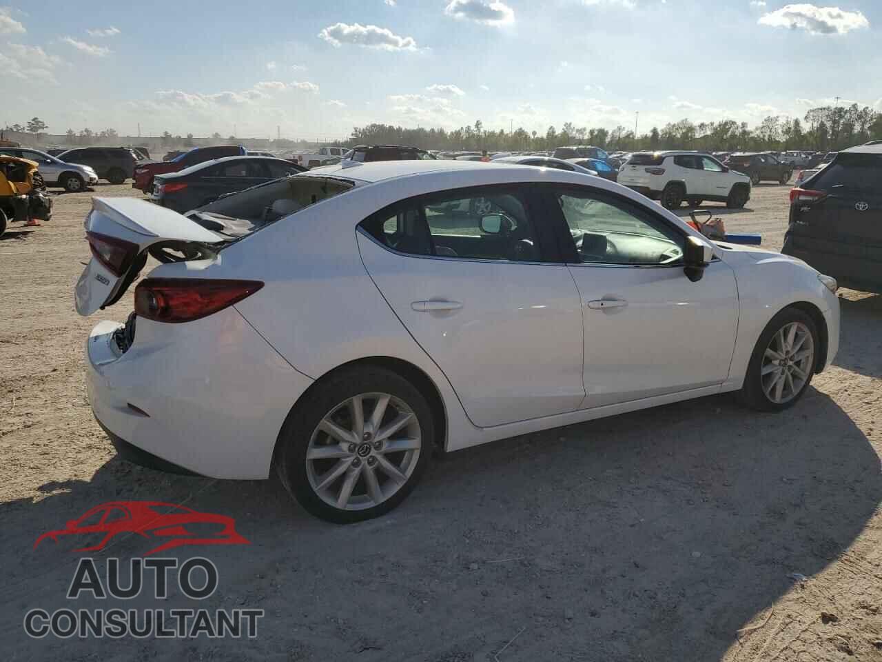 MAZDA 3 2017 - 3MZBN1W38HM130244