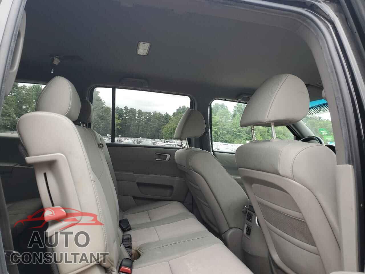 HONDA PILOT 2011 - 5FNYF4H47BB087092