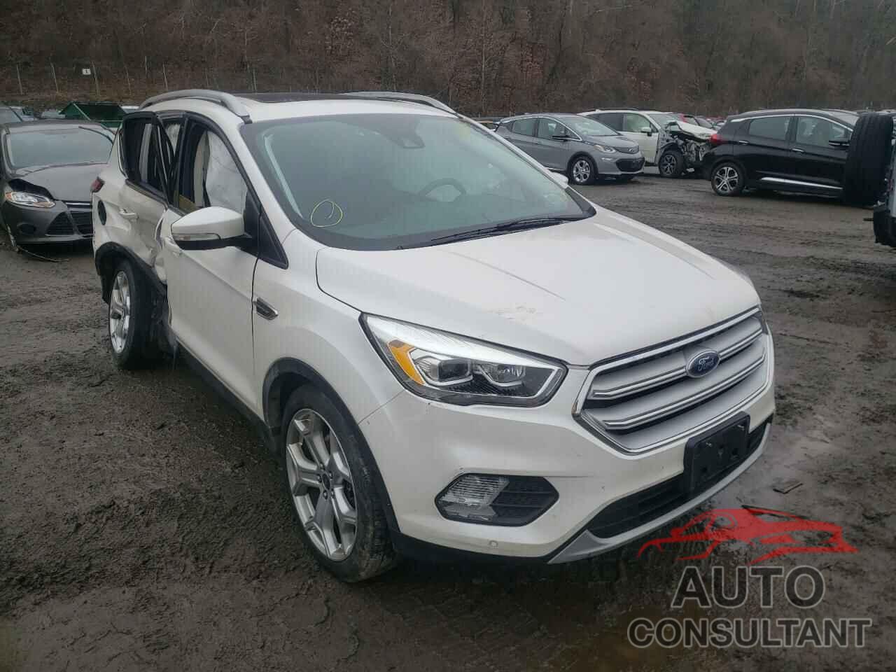 FORD ESCAPE 2018 - 1FMCU9J95JUA39045