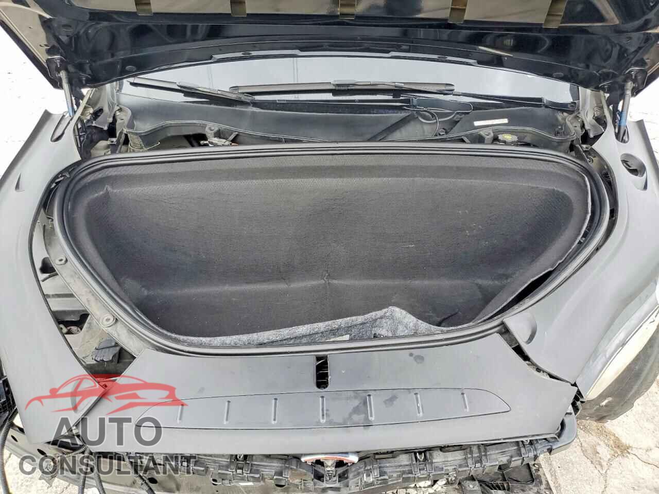 TESLA MODEL X 2019 - 5YJXCDE4XKF205337