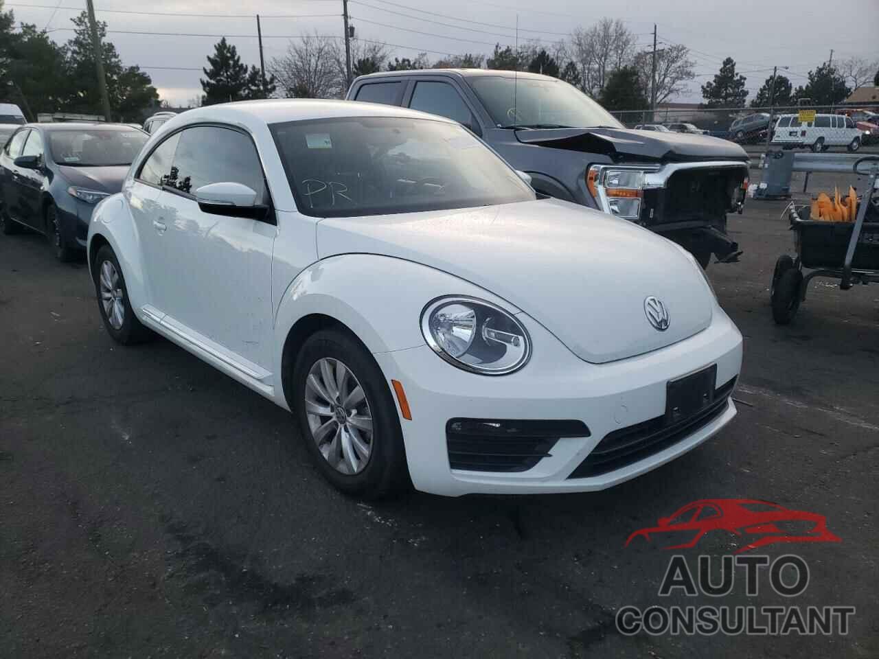 VOLKSWAGEN BEETLE 2019 - 3VWFD7AT0KM714868