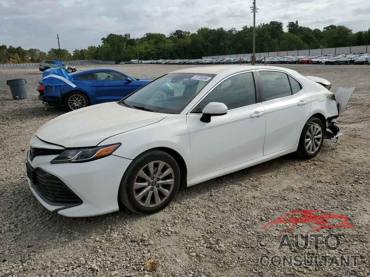 TOYOTA CAMRY 2018 - 4T1B11HK2JU575871