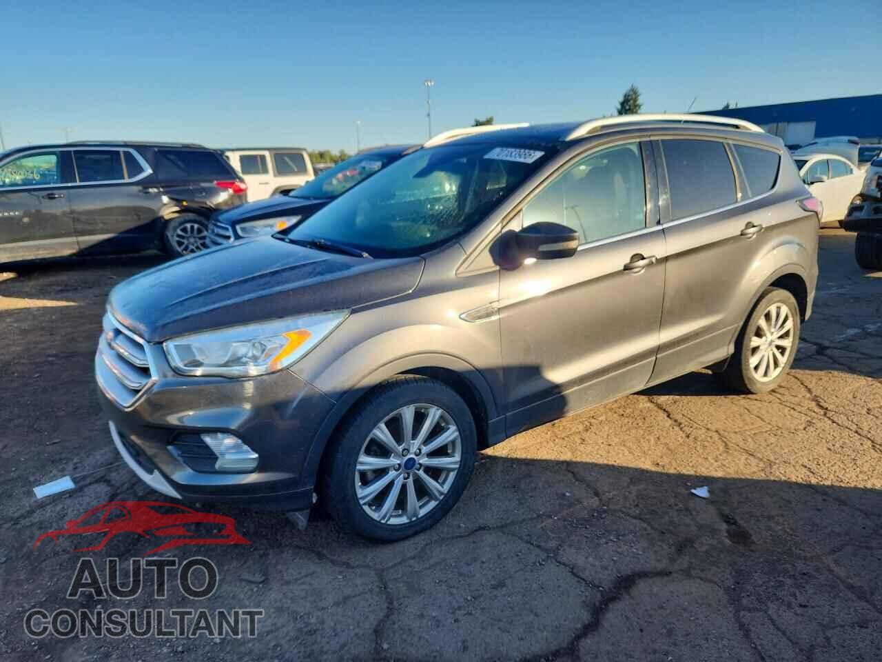 FORD ESCAPE 2017 - 1FMCU0JD5HUD38237