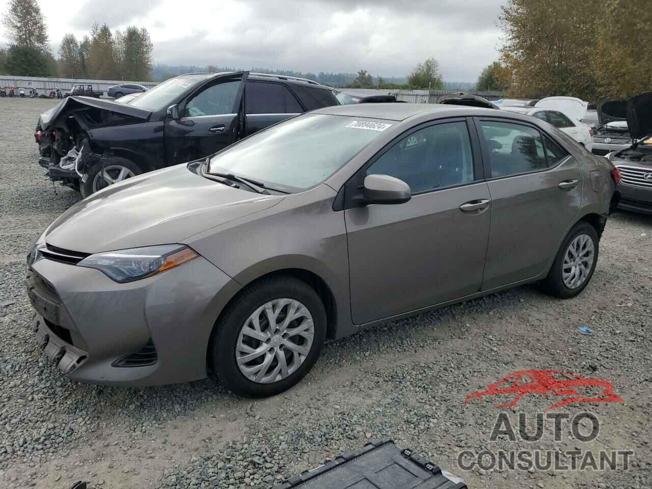TOYOTA COROLLA 2018 - 2T1BURHE0JC000721