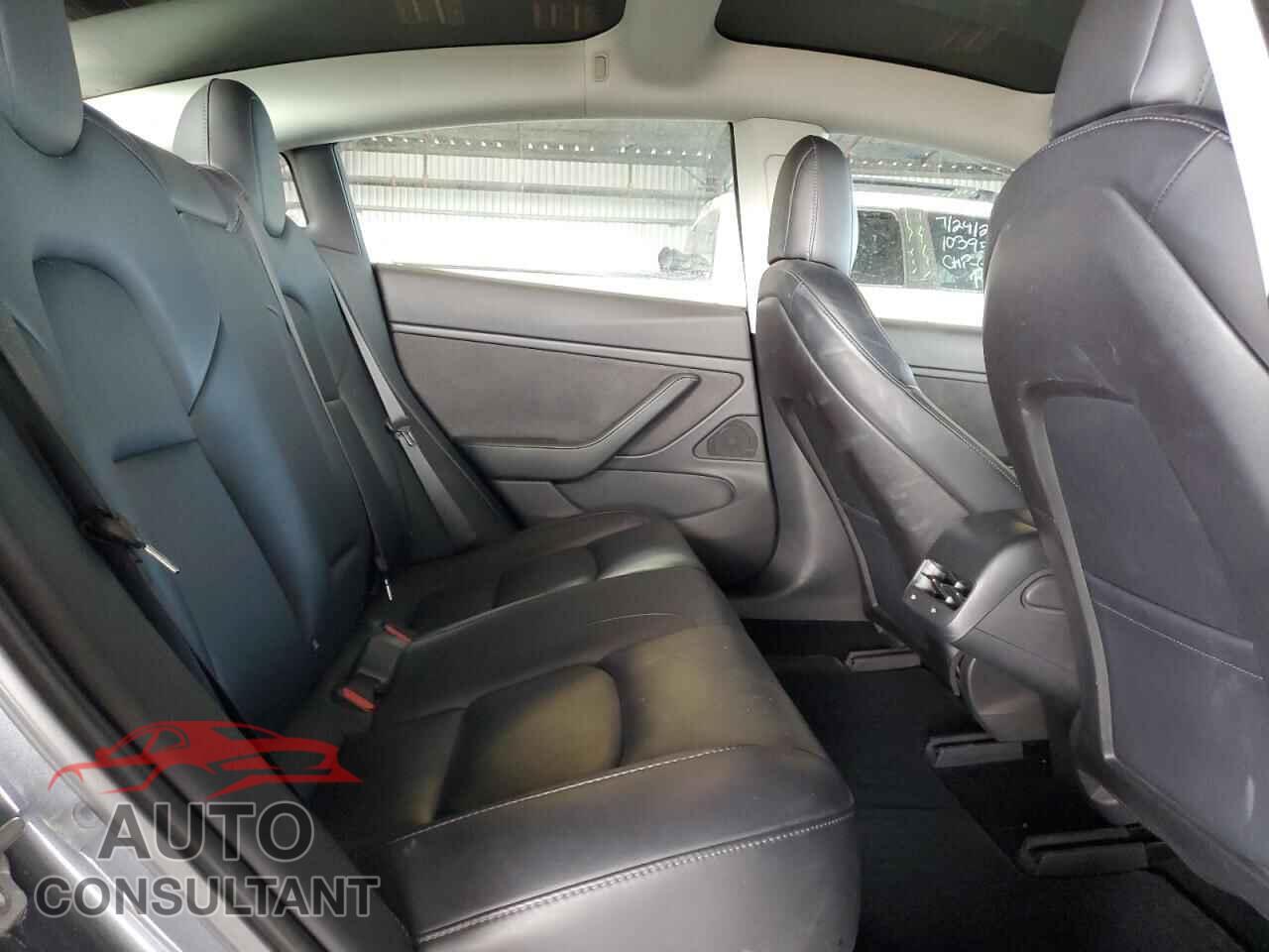 TESLA MODEL 3 2018 - 5YJ3E1EB2JF144487