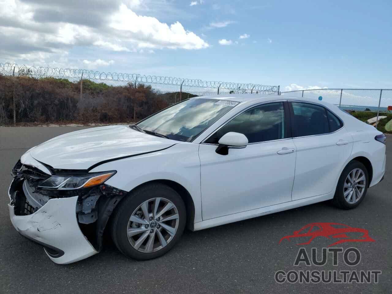 TOYOTA CAMRY 2022 - 4T1R11AK2NU069729
