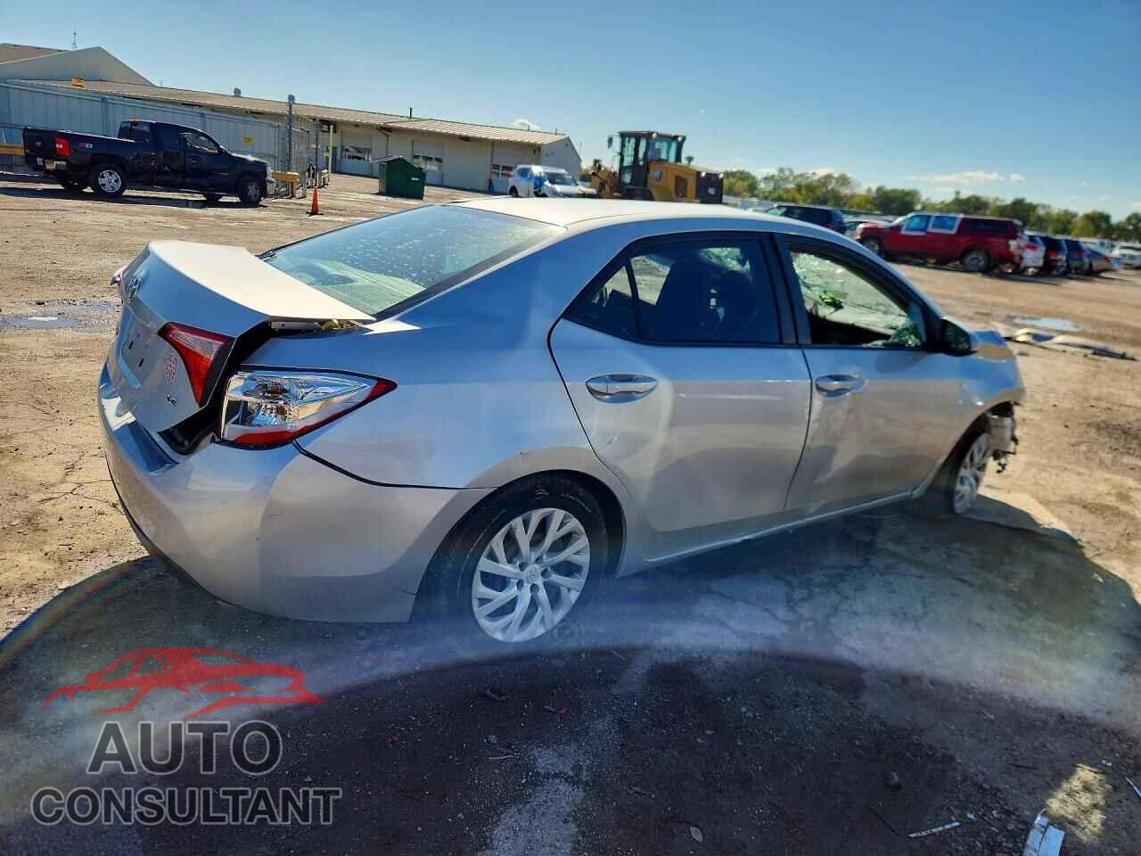 TOYOTA COROLLA 2018 - 5YFBURHE8JP853030