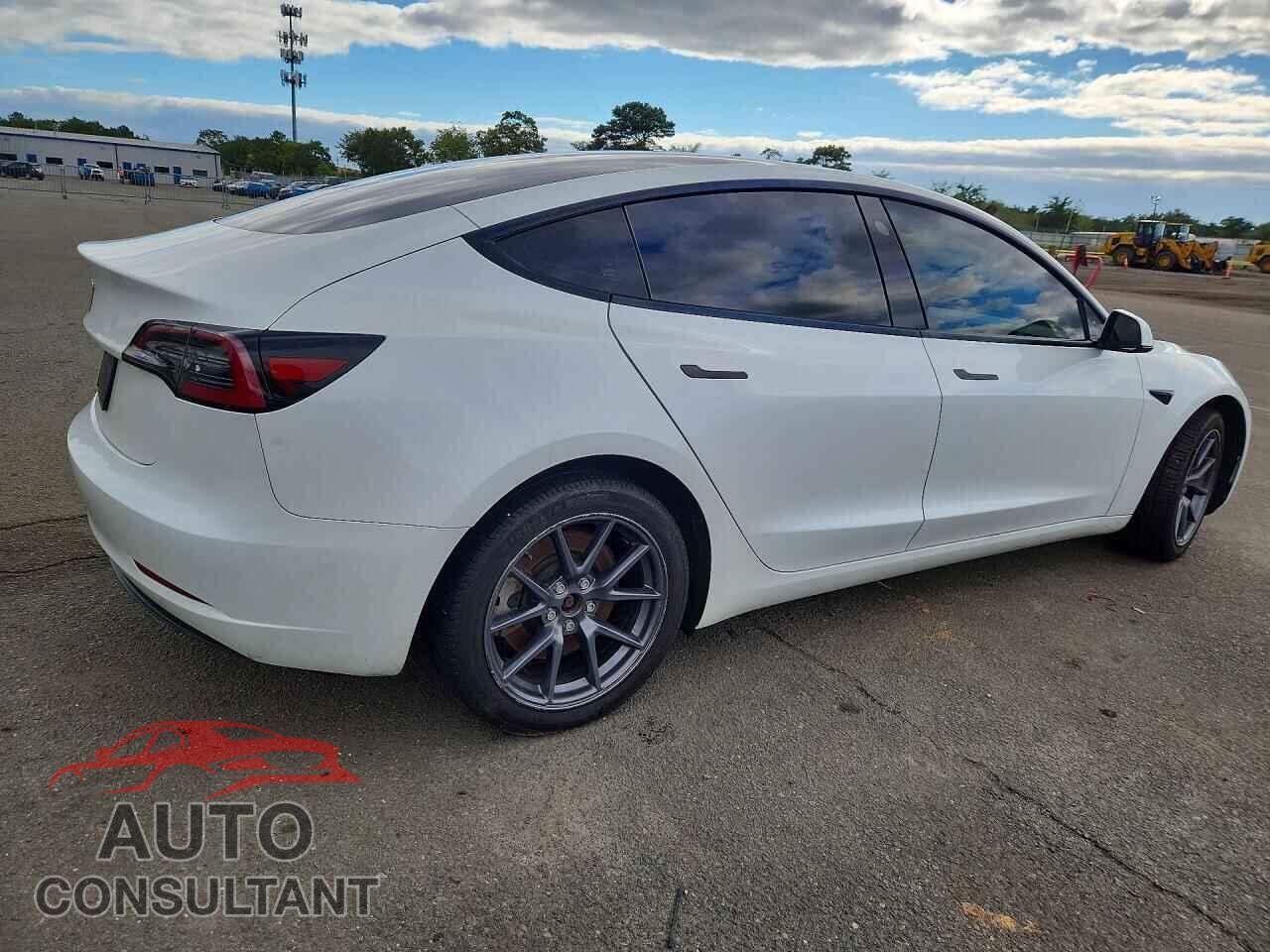 TESLA MODEL 3 2023 - 5YJ3E1EA8PF555540