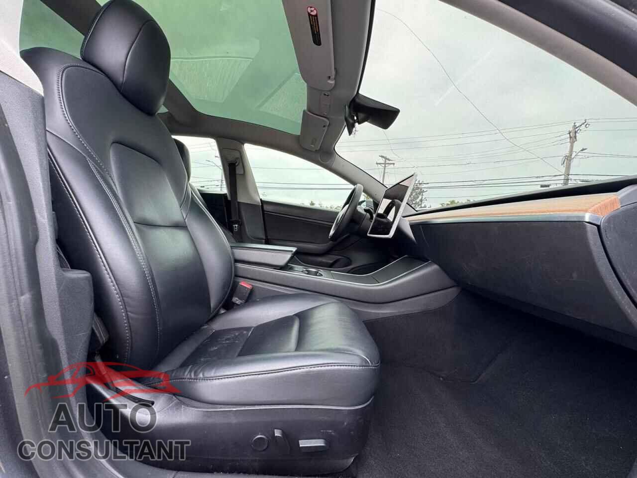 TESLA MODEL 3 2020 - 5YJ3E1EA6LF793932