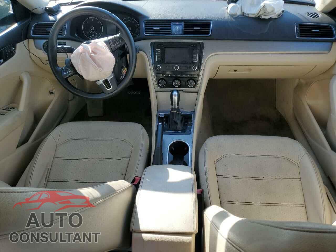 VOLKSWAGEN PASSAT 2014 - 1VWBN7A30EC001910