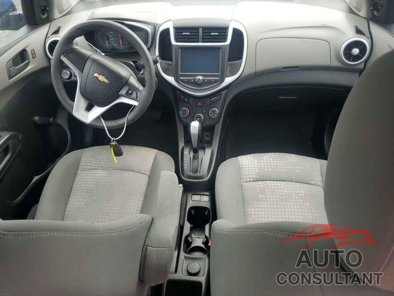 CHEVROLET SONIC 2017 - 1G1JB5SH3H4169036