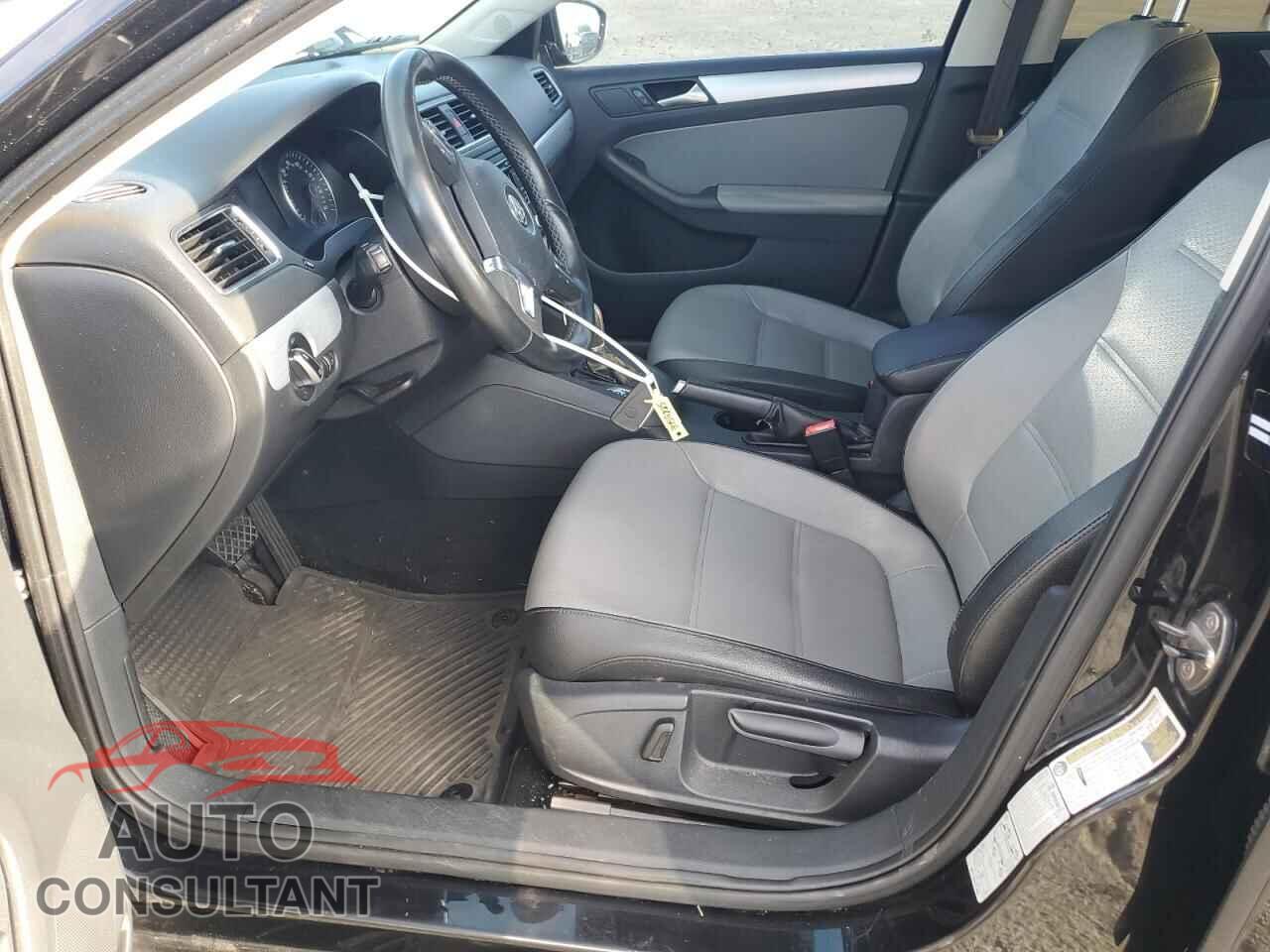 VOLKSWAGEN JETTA 2013 - 3VW637AJ3DM243772