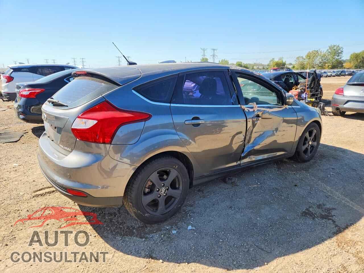 FORD FOCUS 2012 - 1FAHP3N22CL111085