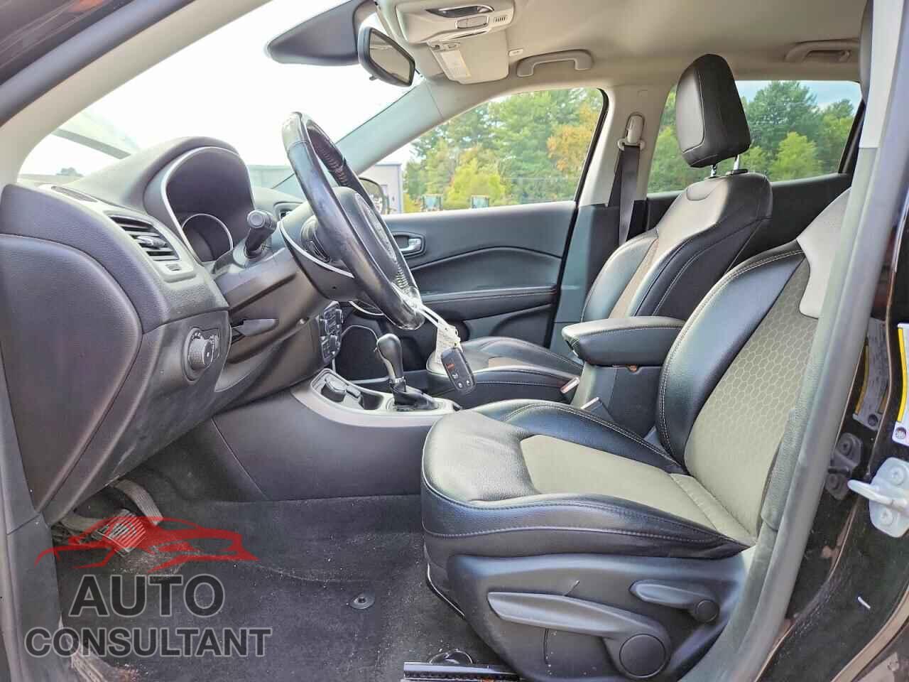 JEEP COMPASS 2019 - 3C4NJDBB8KT850568