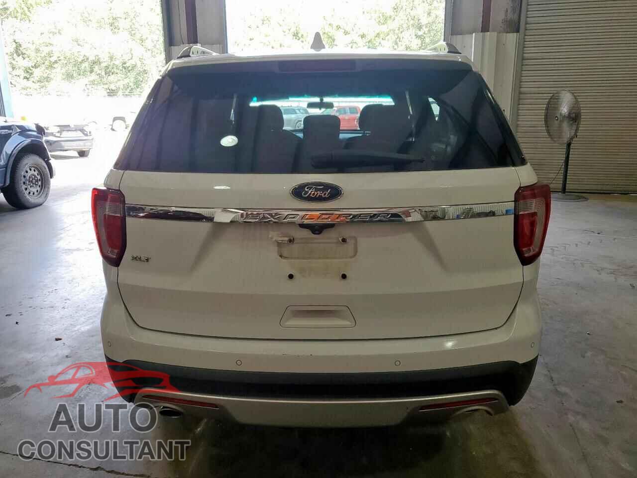 FORD EXPLORER 2017 - 1FM5K7D88HGA07737