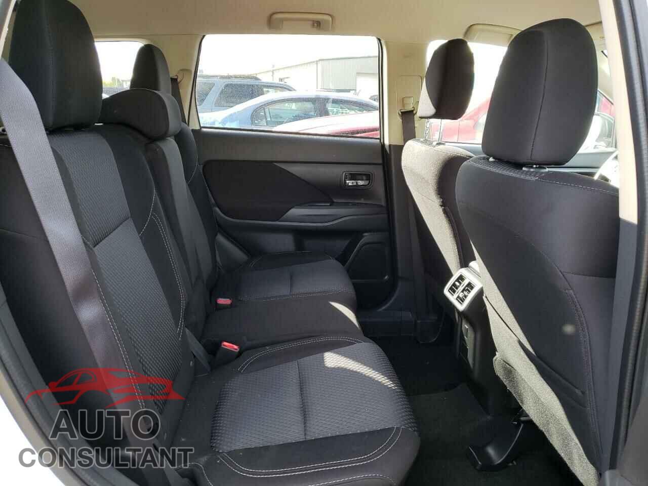 MITSUBISHI OUTLANDER 2020 - JA4AD2A31LZ042006