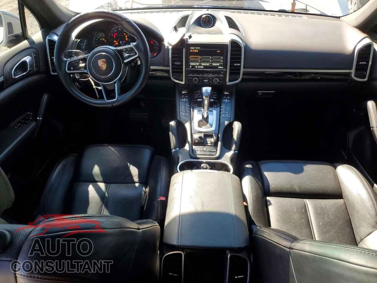 PORSCHE CAYENNE 2016 - WP1AA2A29GLA01927