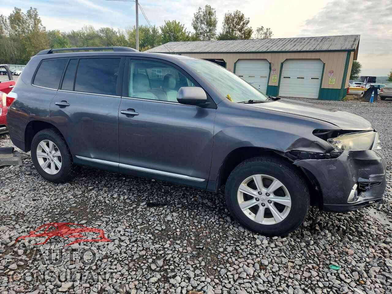 TOYOTA HIGHLANDER 2011 - 5TDBK3EH2BS058162