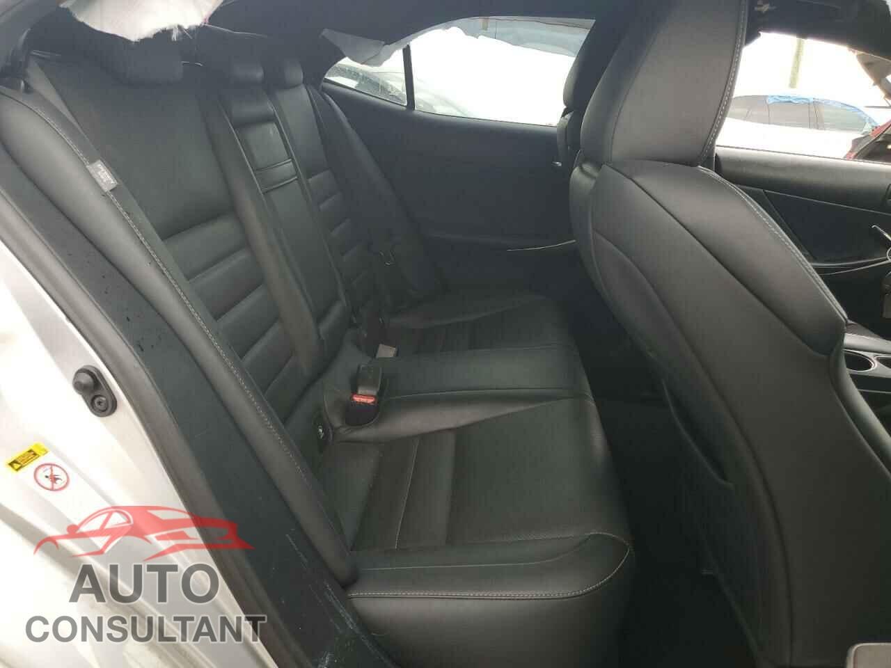 LEXUS IS 2015 - JTHCF1D28F5018866