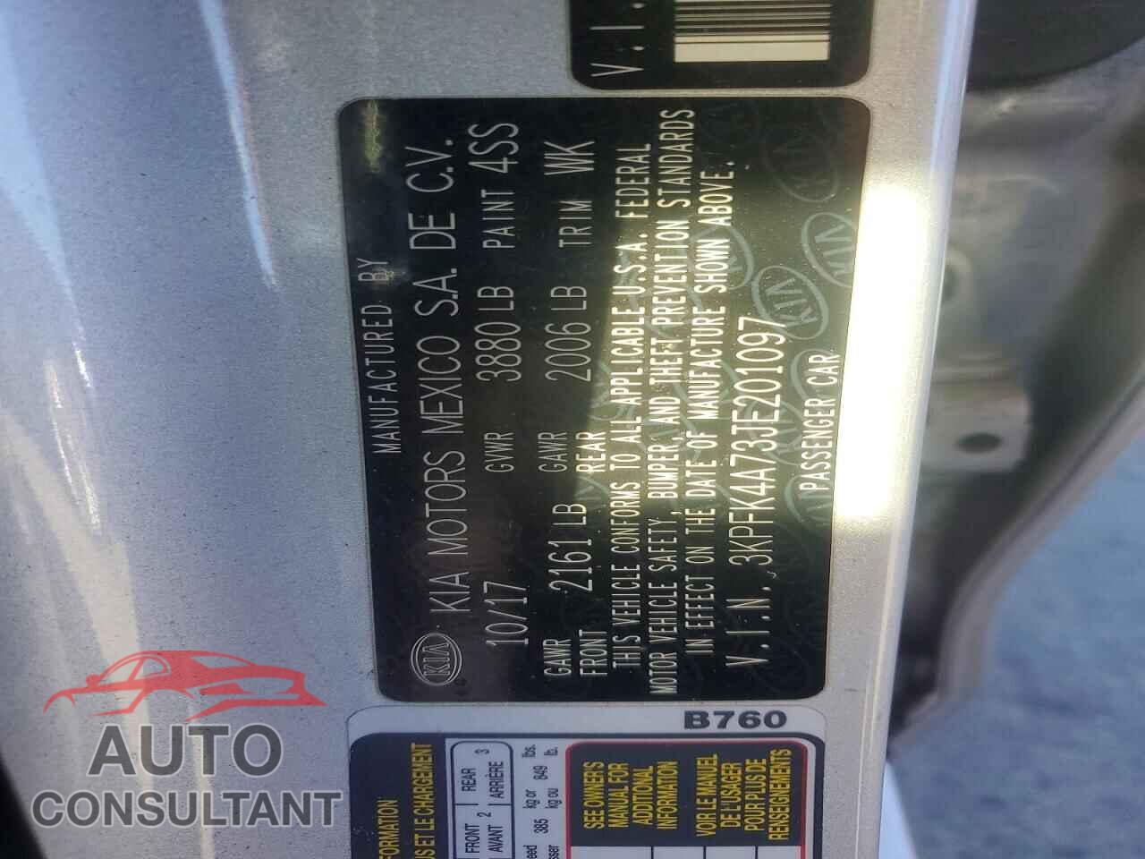 KIA FORTE 2018 - 3KPFK4A73JE201097
