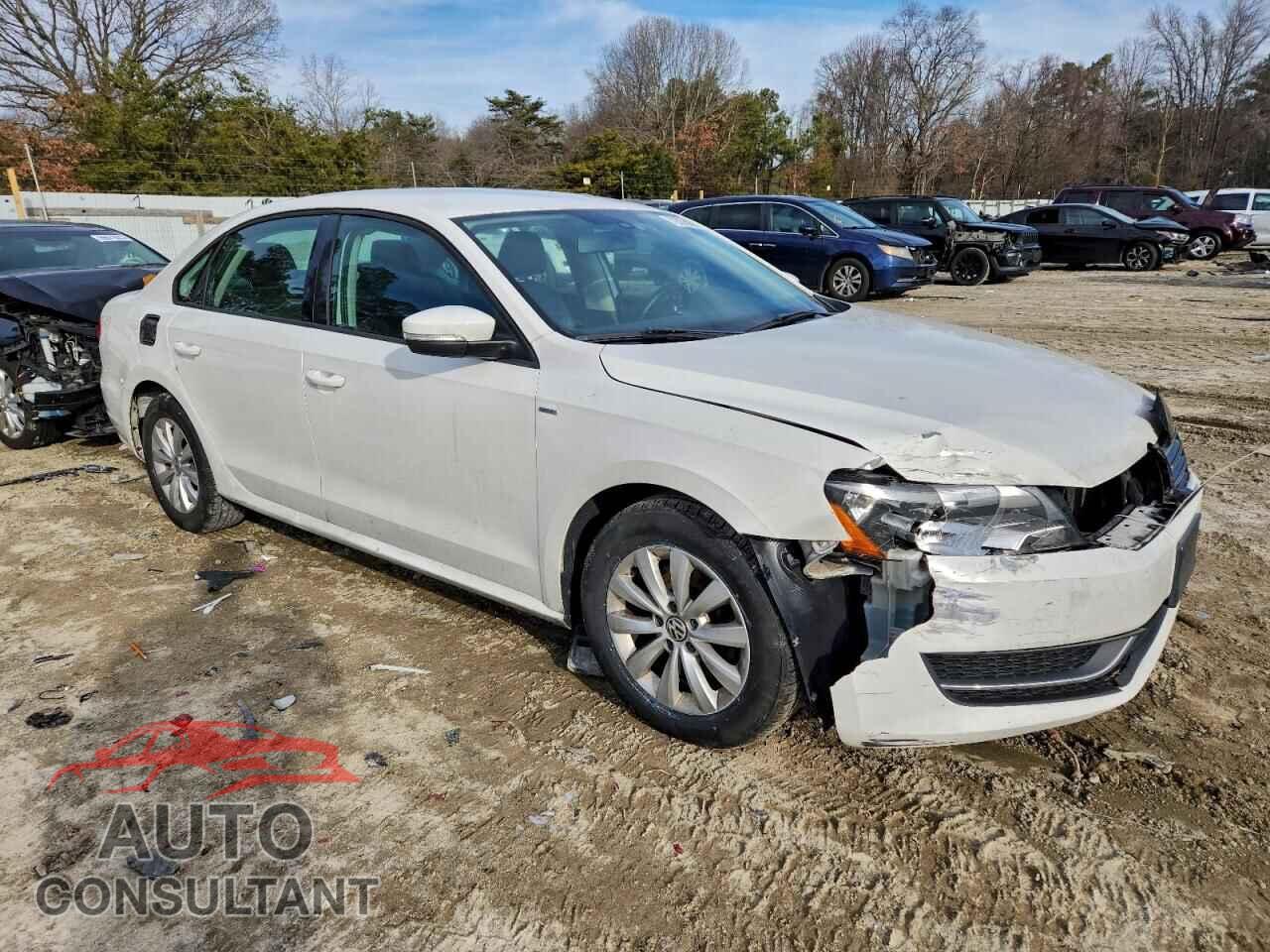 VOLKSWAGEN PASSAT 2014 - 1VWAP7A35EC002749