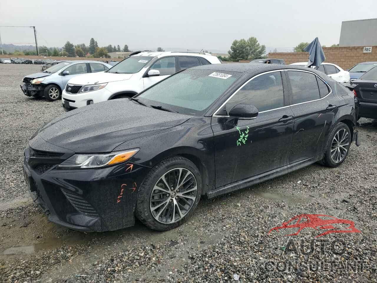 TOYOTA CAMRY 2018 - 4T1B11HK4JU067093