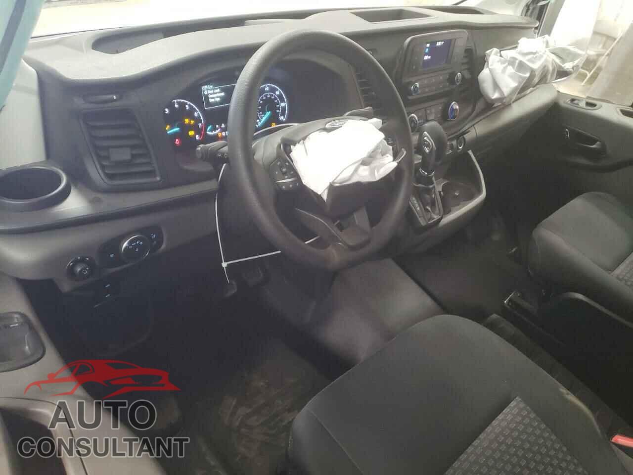 FORD TRANSIT 2024 - 1FTBR1Y82RKA40676