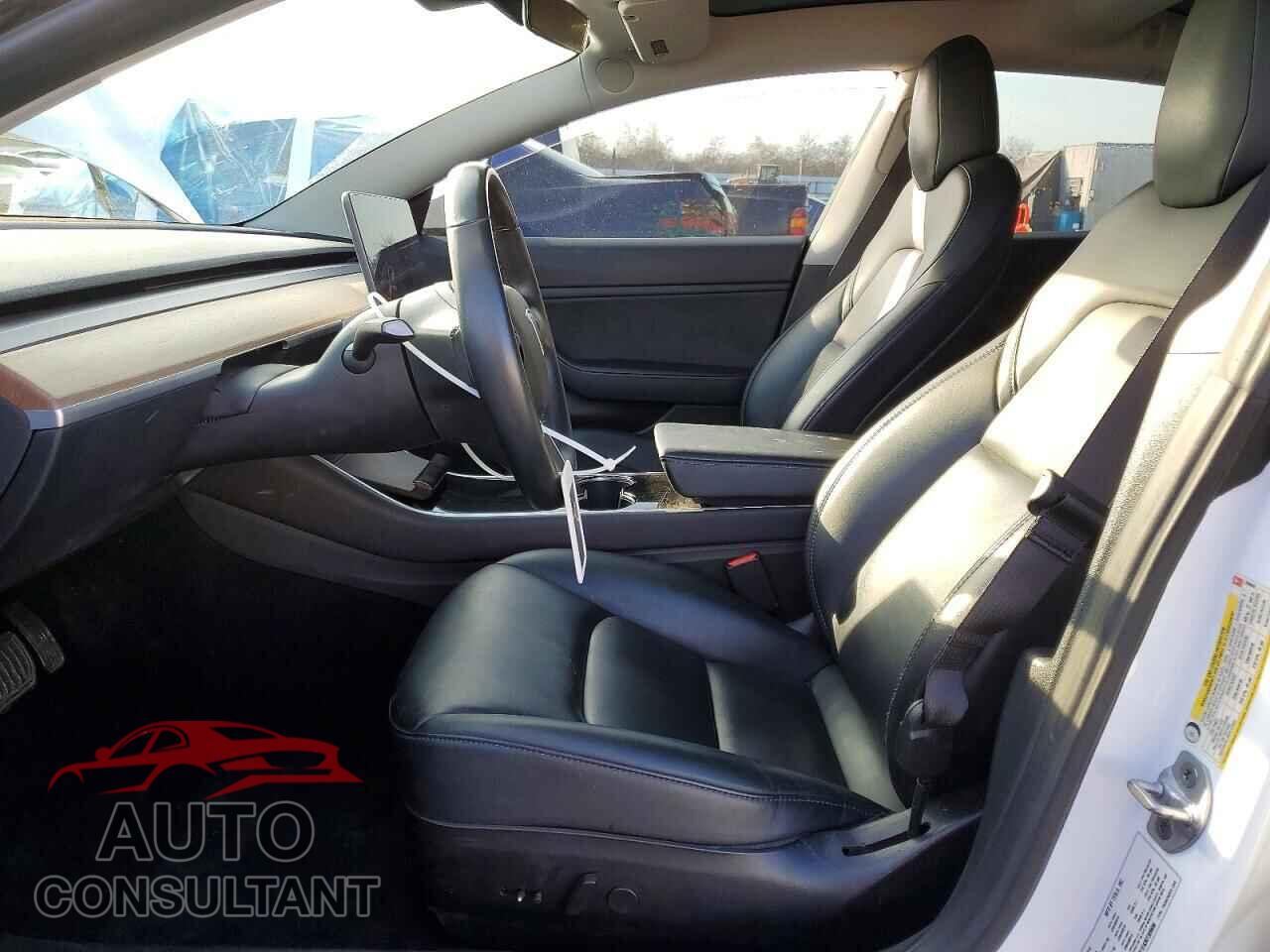 TESLA MODEL 3 2019 - 5YJ3E1EA3KF309696
