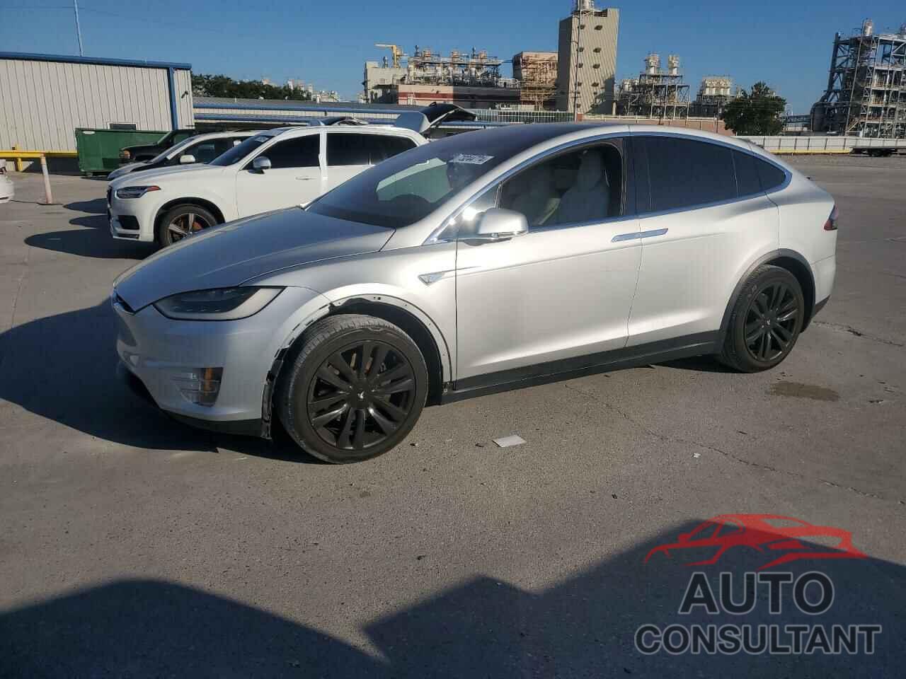 TESLA MODEL X 2016 - 5YJXCBE26GF008823