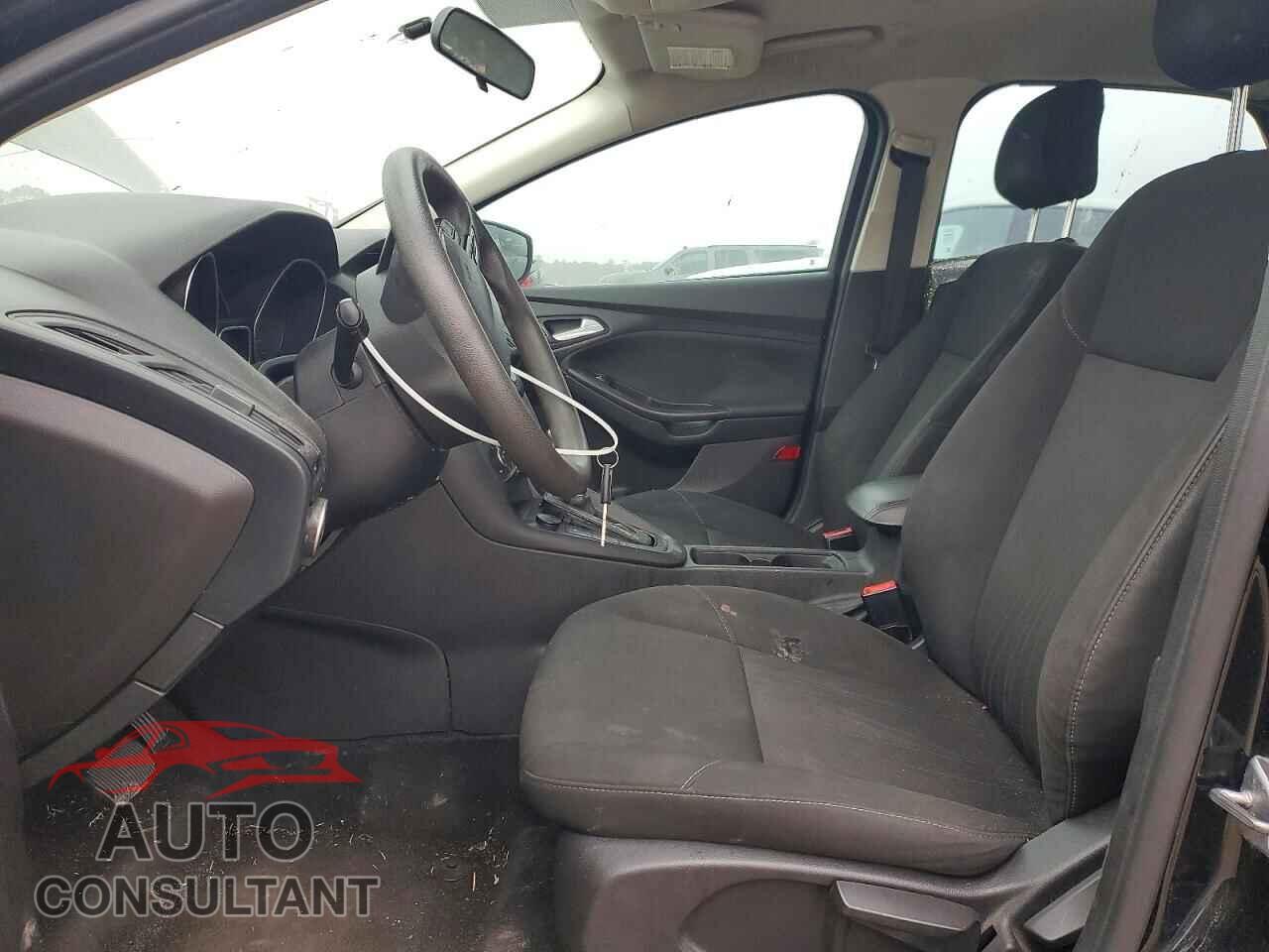 FORD FOCUS 2018 - 1FADP3FE2JL229402