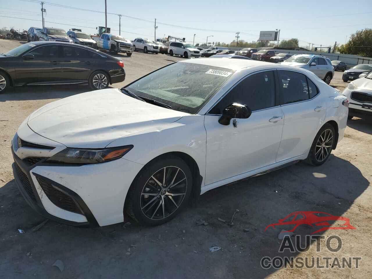 TOYOTA CAMRY 2022 - 4T1T11AK4NU044305