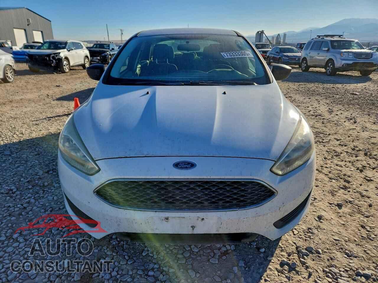FORD FOCUS 2017 - 1FADP3E24HL211050