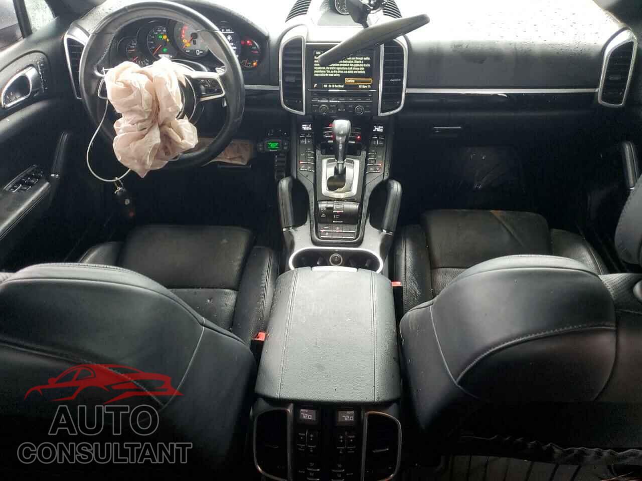 PORSCHE CAYENNE 2016 - WP1AB2A2XGLA93014