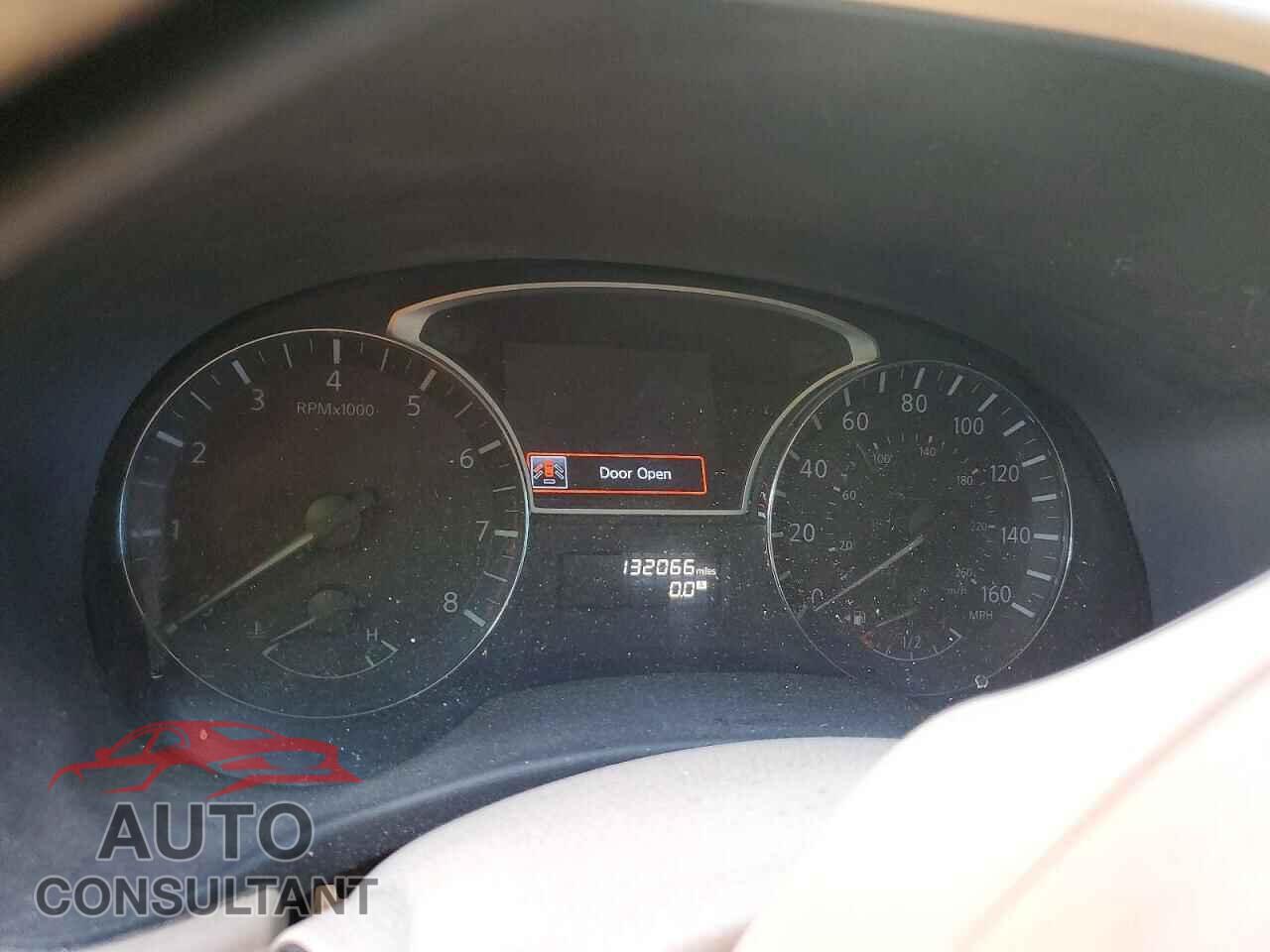 NISSAN PATHFINDER 2014 - 5N1AR2MN2EC704035