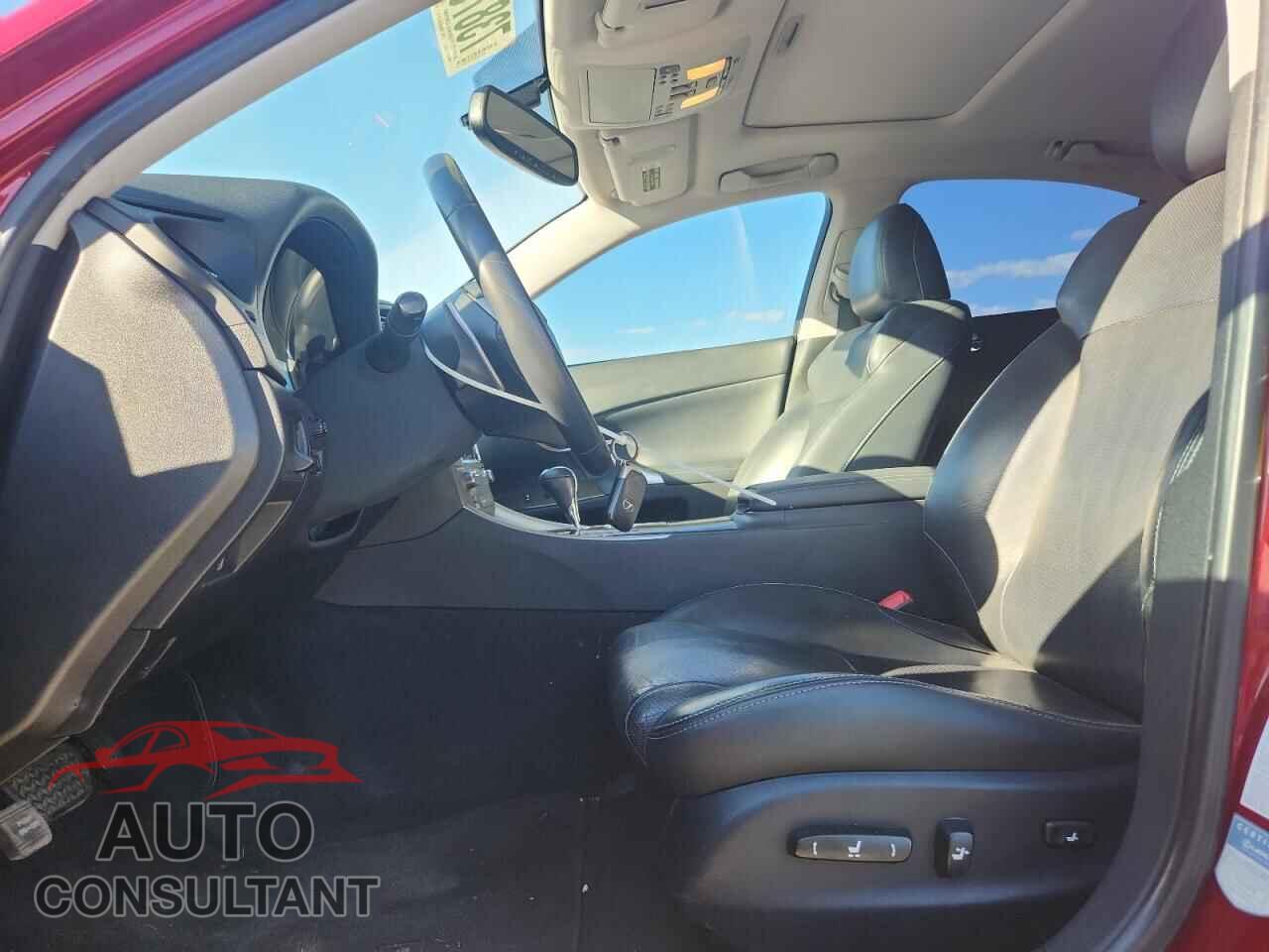 LEXUS IS 2011 - JTHBF5C28B5147706