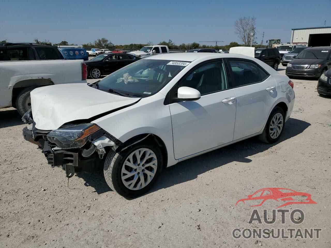 TOYOTA COROLLA 2018 - 5YFBURHE7JP784881