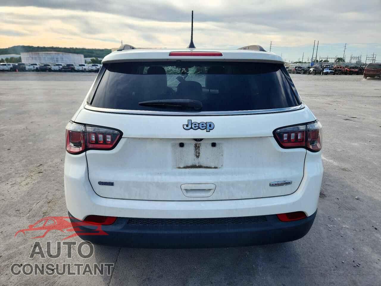 JEEP COMPASS 2018 - 3C4NJCBB2JT240979