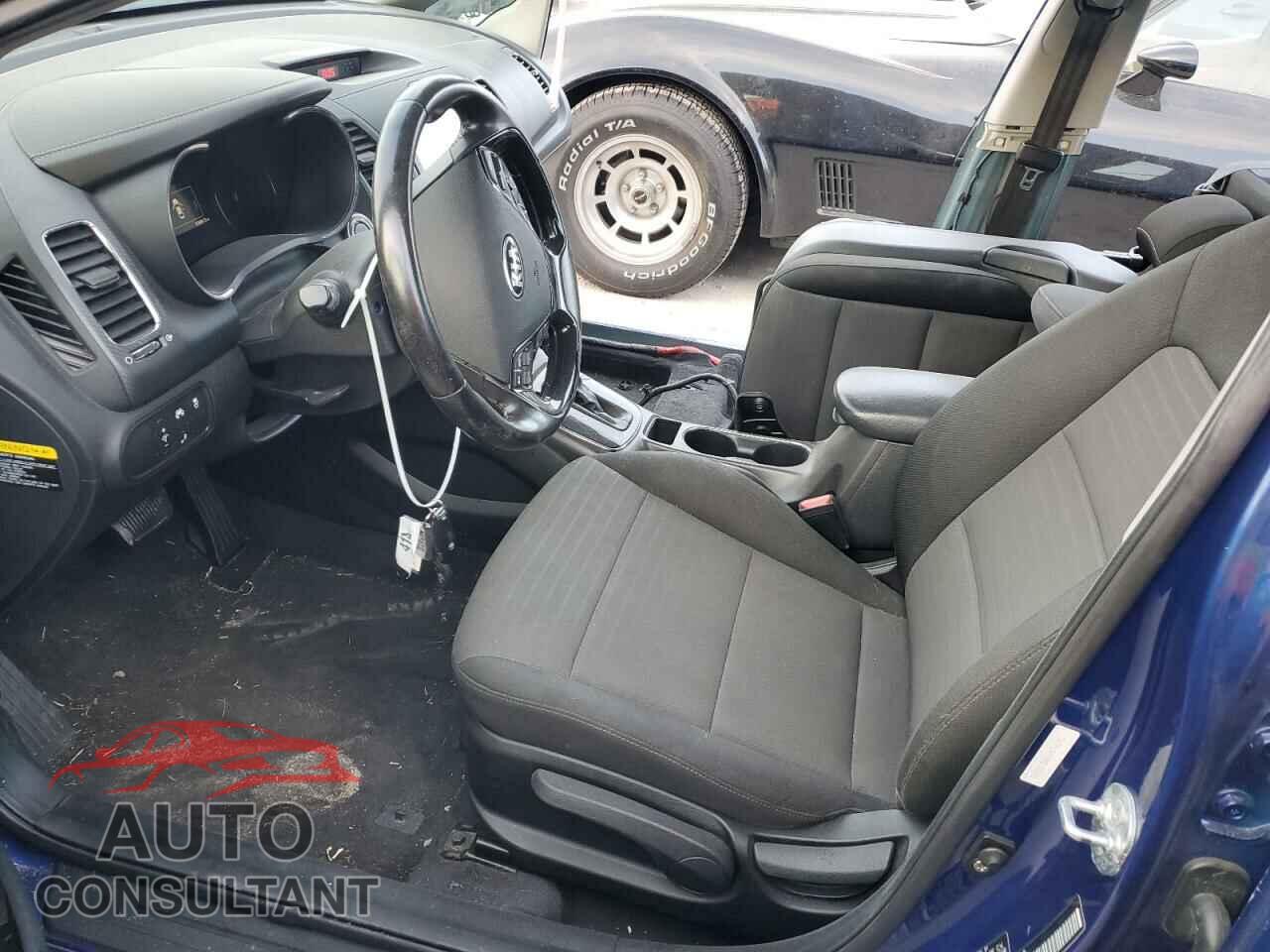 KIA FORTE 2017 - 3KPFL4A78HE108681